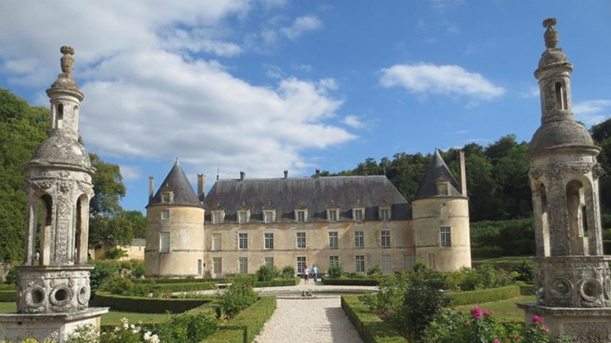 Le château de Bussy-Rabutin, un petit Versailles en Bourgogne